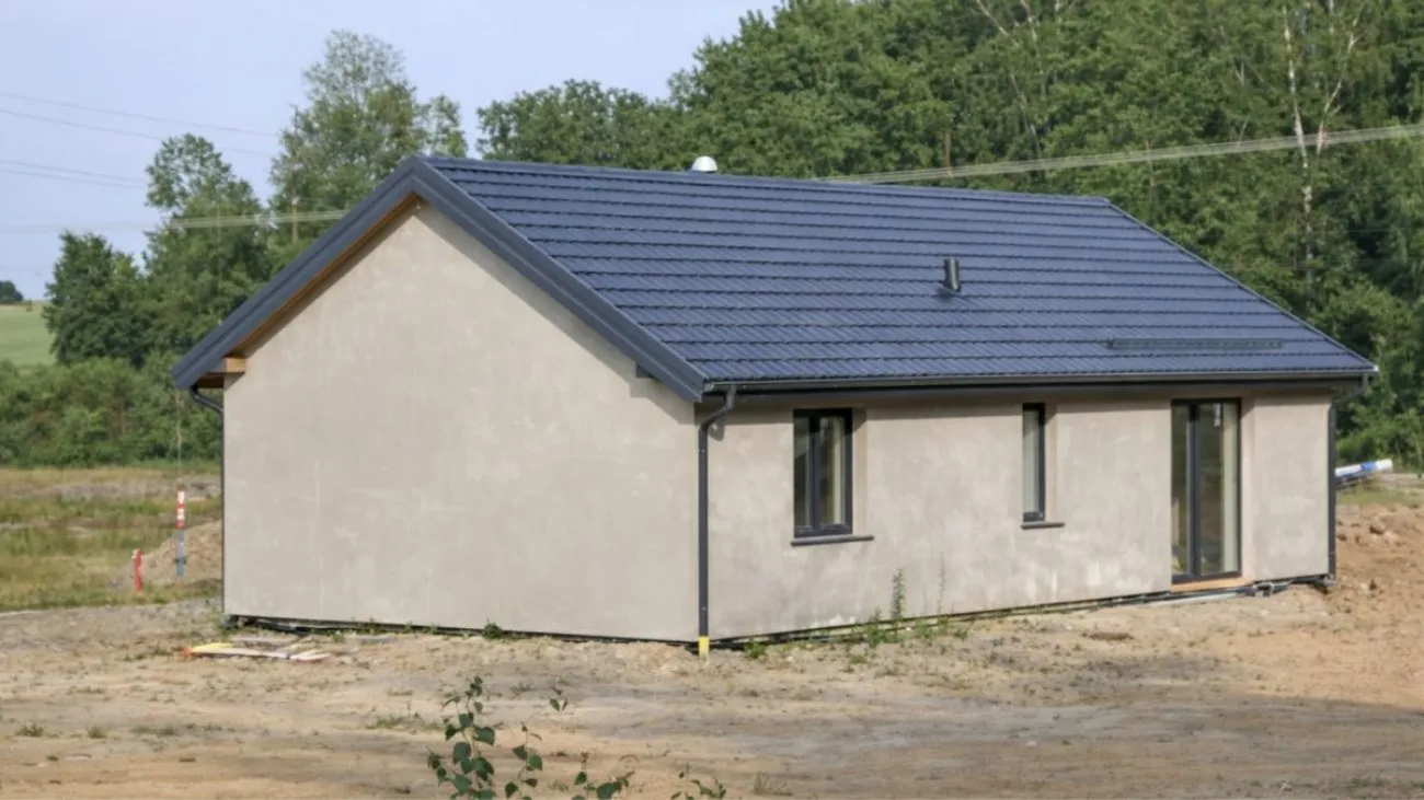 Učitelka (27) a policajt (30) si postavili vlastní dům